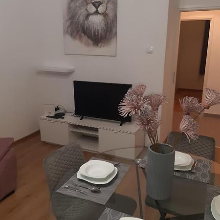 Apartman Vale Lägenhet Rijeka Exteriör bild